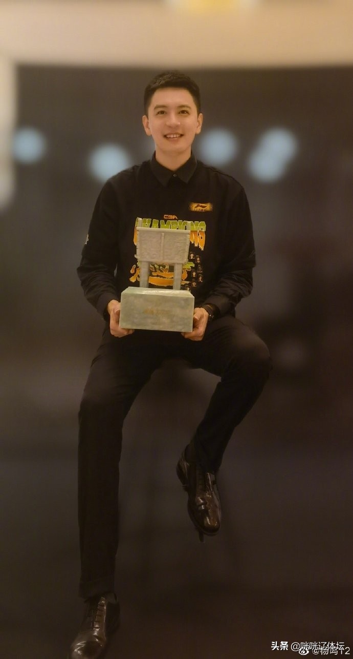 辽篮冠军衫,李宁辽篮夺冠t恤fmvp