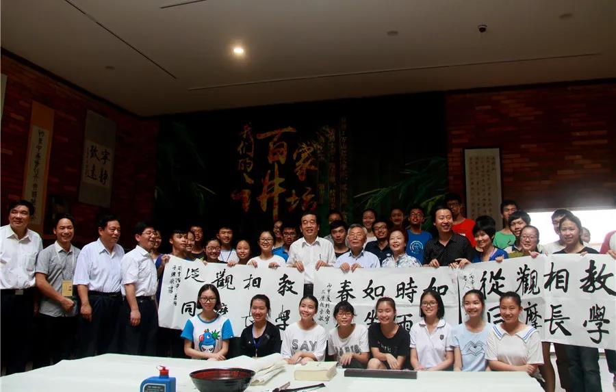 走出1省委常委1院士，广西1中学辩论大赛启智慧，金榜题名待花开