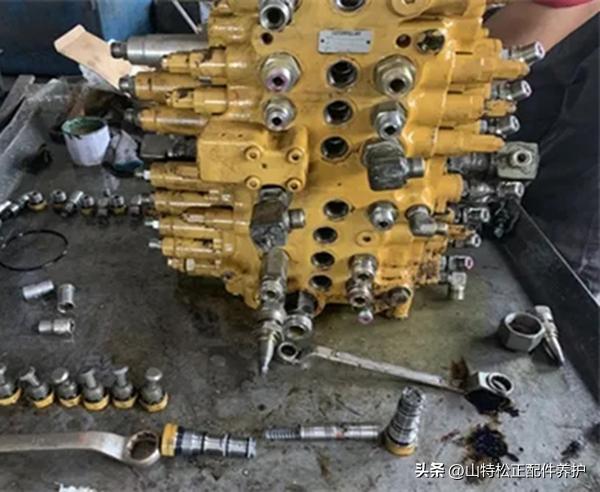 新疆小松挖掘机维修,小松挖掘机维修视频教程