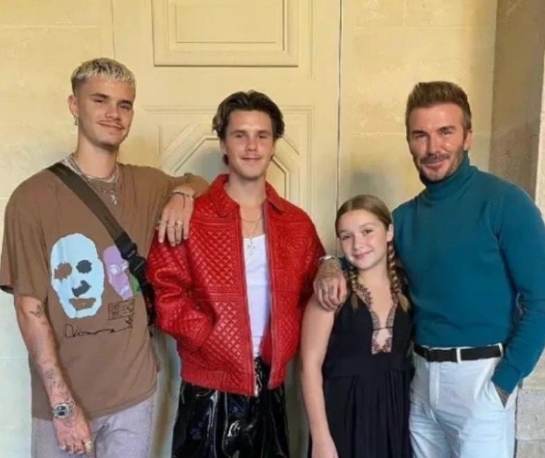 贝克汉姆布鲁克林17岁,贝克汉姆贝小七今年多大了