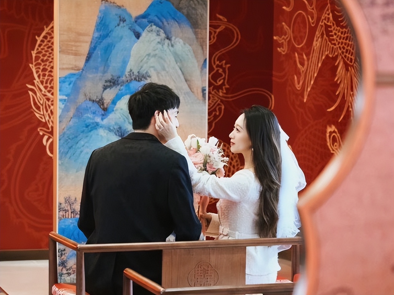 郭艾伦吴前赛后击掌,郭艾伦吴前赛后相拥