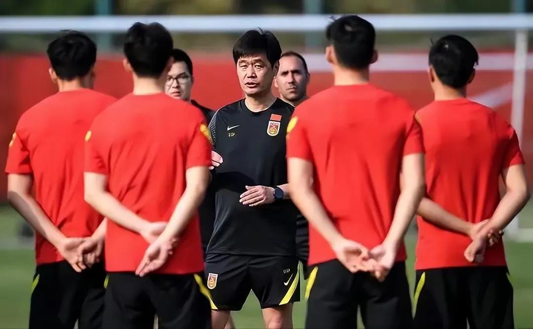 三大因素，导致中国男足主帅“难产”！不影响国脚去海外拉练热身