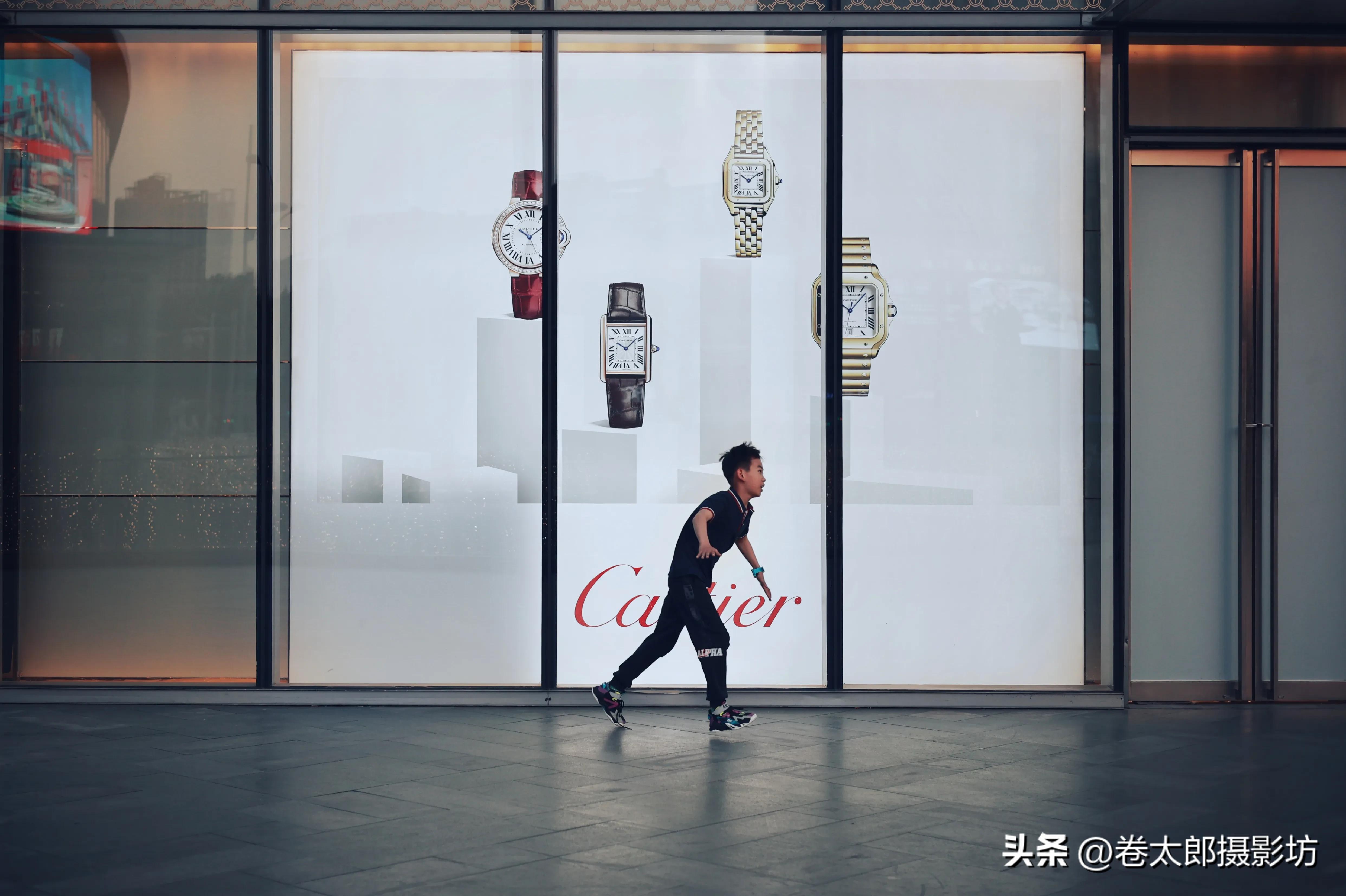 rf50f1.8小痰盂是多少mm的,rf50mmf1.8是小痰盂吗