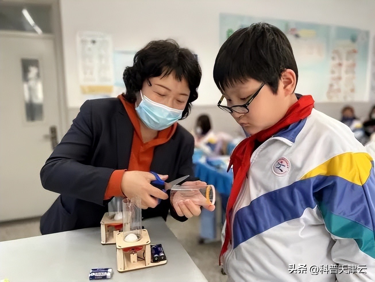 科技馆开展科普,流动科普馆助力双减科普行