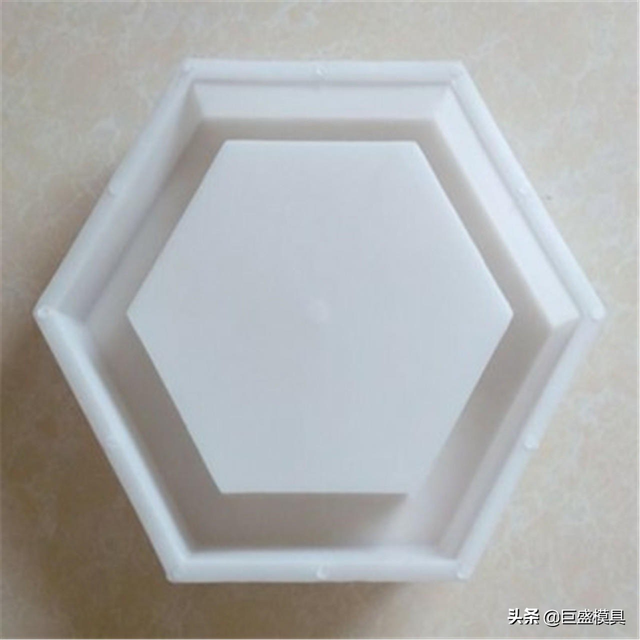 湖州模具生态护坡模具,河道连锁护坡模具推荐