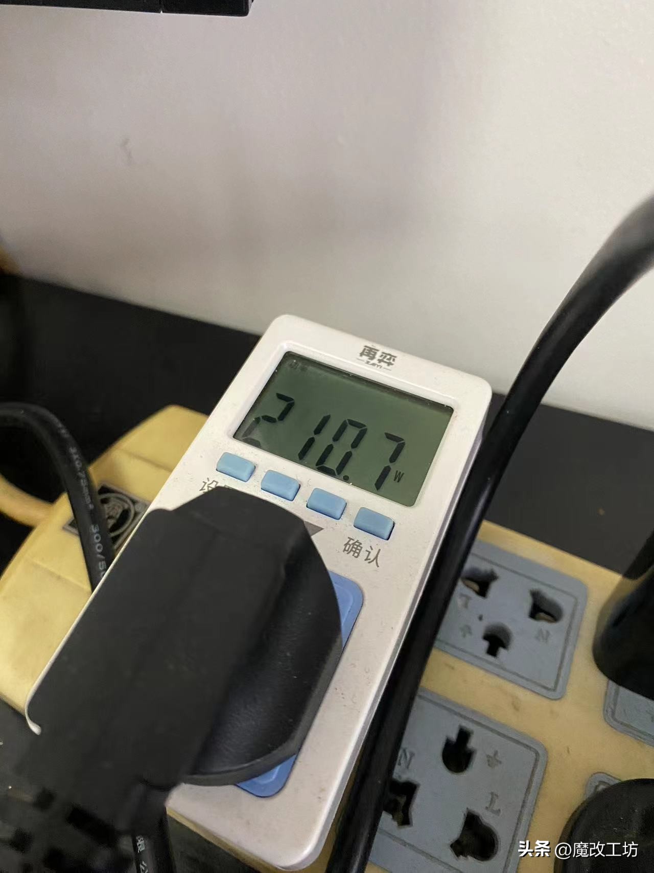 699元丐帮帮主760终结者主板本质跟七彩虹影驰无异!温度瞬间破百