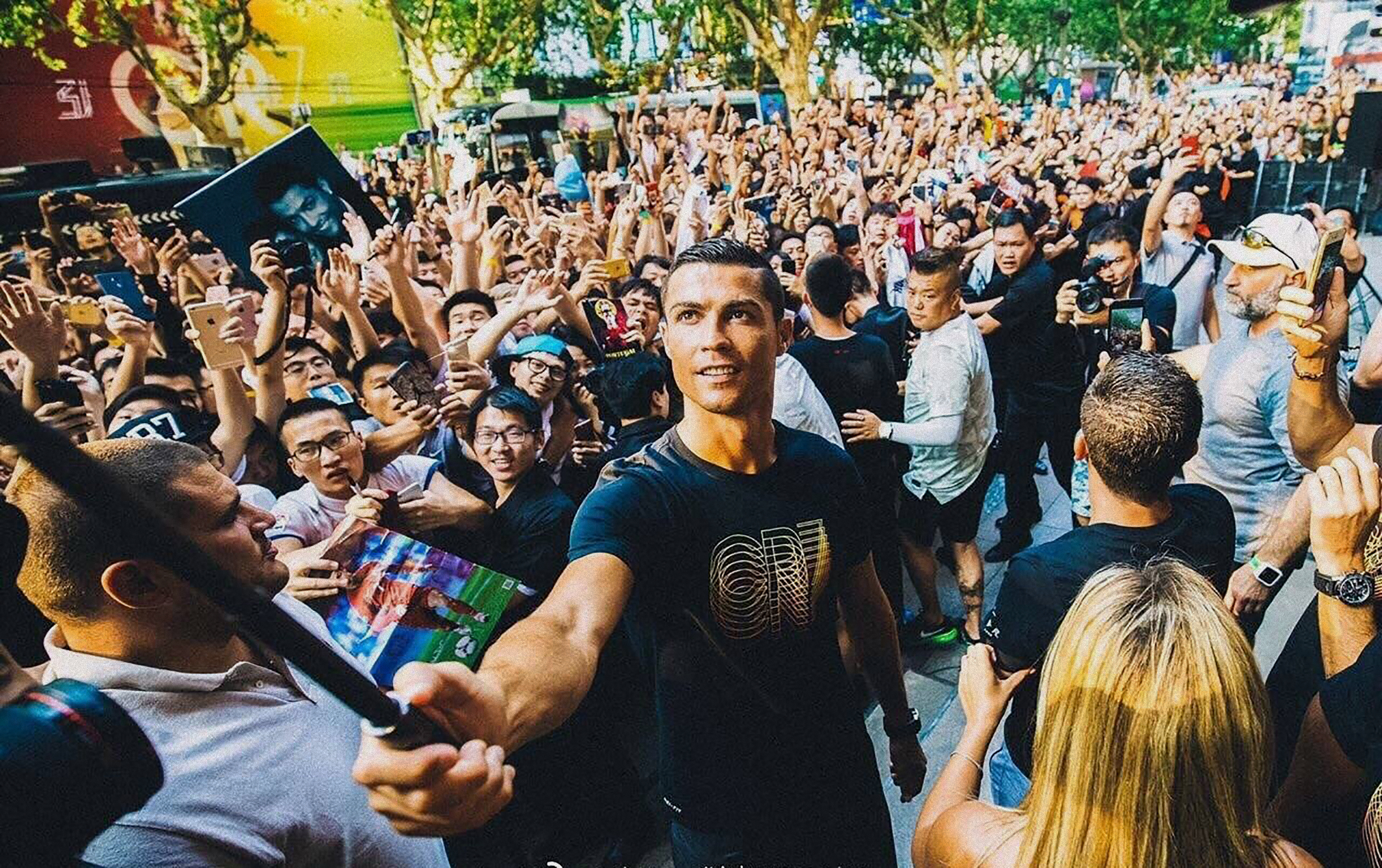 梅罗双骄告别十年,球星退役后有影响力吗