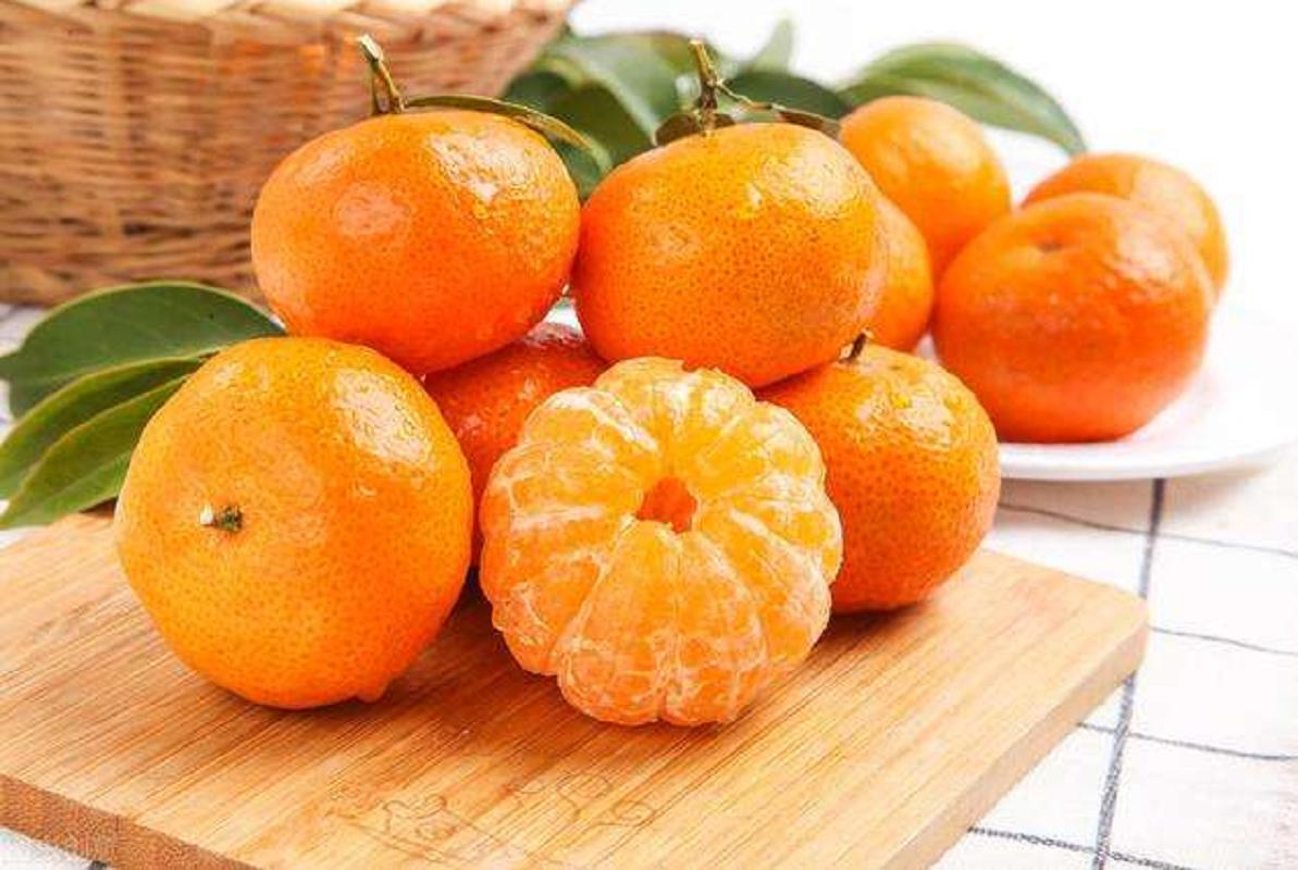砂糖橘吃多会变黄，好吃到停不下来，究竟是何原因又该怎么办呢？