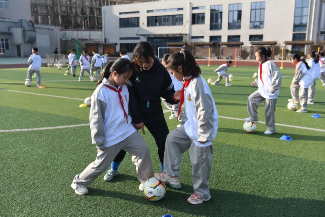 教师足球专项技能展示,教师足球技能大赛综合技能