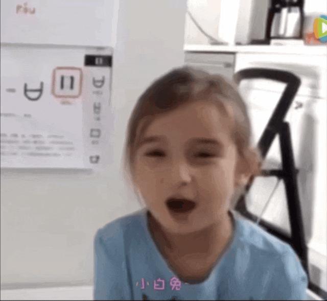 四岁用中文唱儿歌的女孩长大了，为她我希望川普再当选