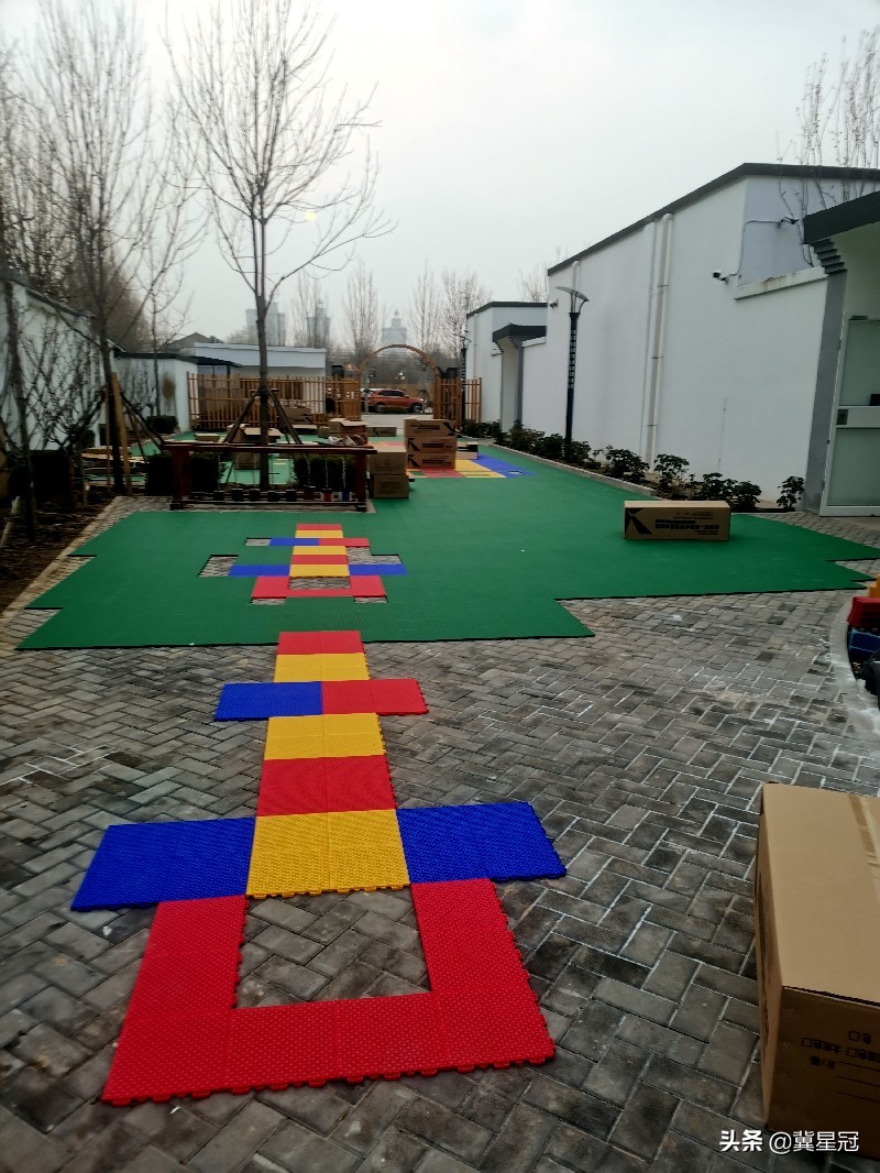 悬浮地板篮球场施工,悬浮地板篮球场画线