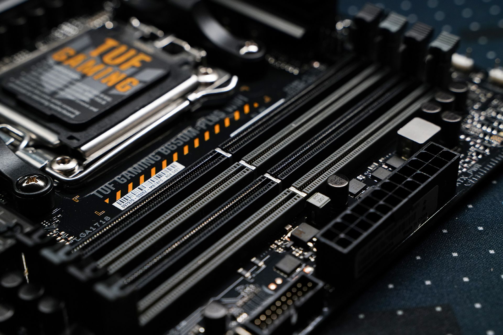 AMD非X锐龙7000最佳座驾华硕TUFGAMINGB650M-PLUSWIFI重炮手