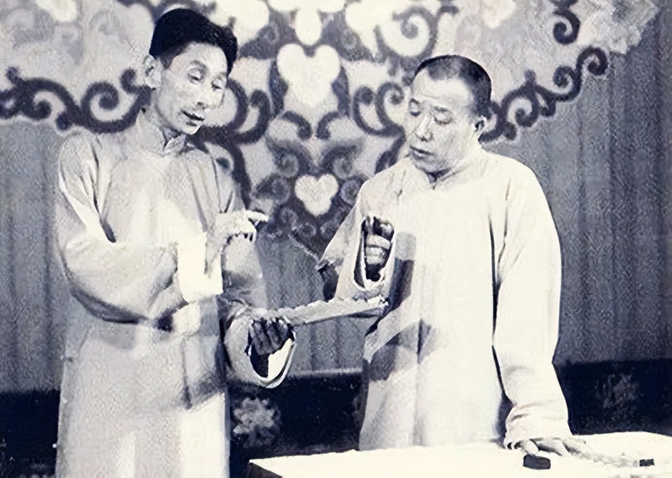 1956年毛主席接见马三立，被马老逗得捧腹大笑：国宝，你是国宝