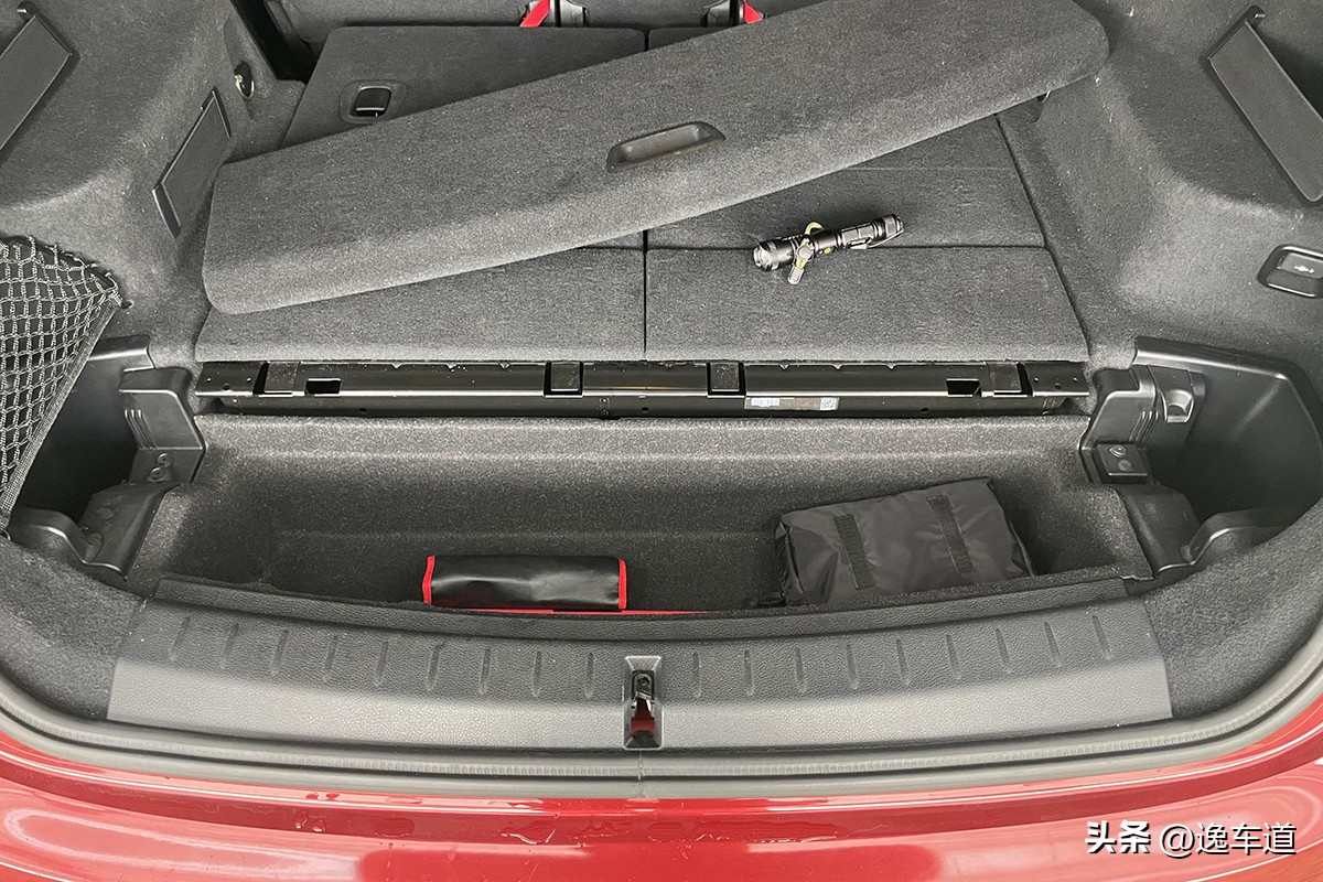 宝马2系旅行车你见过吗？跑了不到5万公里，八万块值吗？