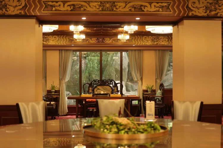 赏城中美景，品厦门味道。城市中心C位酒店，毗邻植物园、中山路