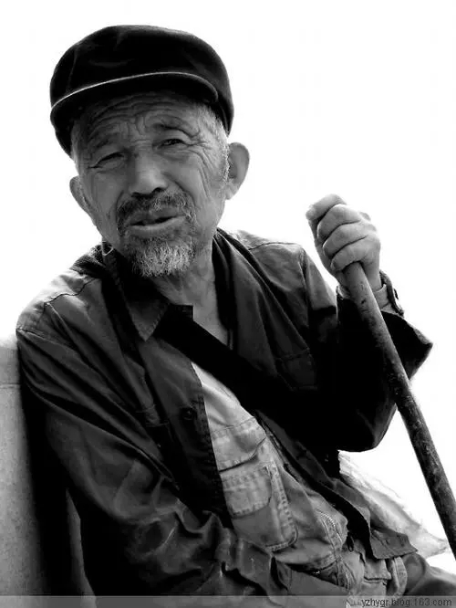 山西老农砍柴发现藏金洞,山西老汉发现山洞洞里藏金砖