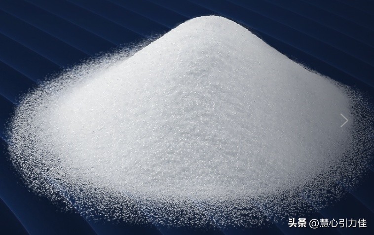 一吨砂子从3万涨到40万！中国光伏被美国漫天要价，要被卡脖子?