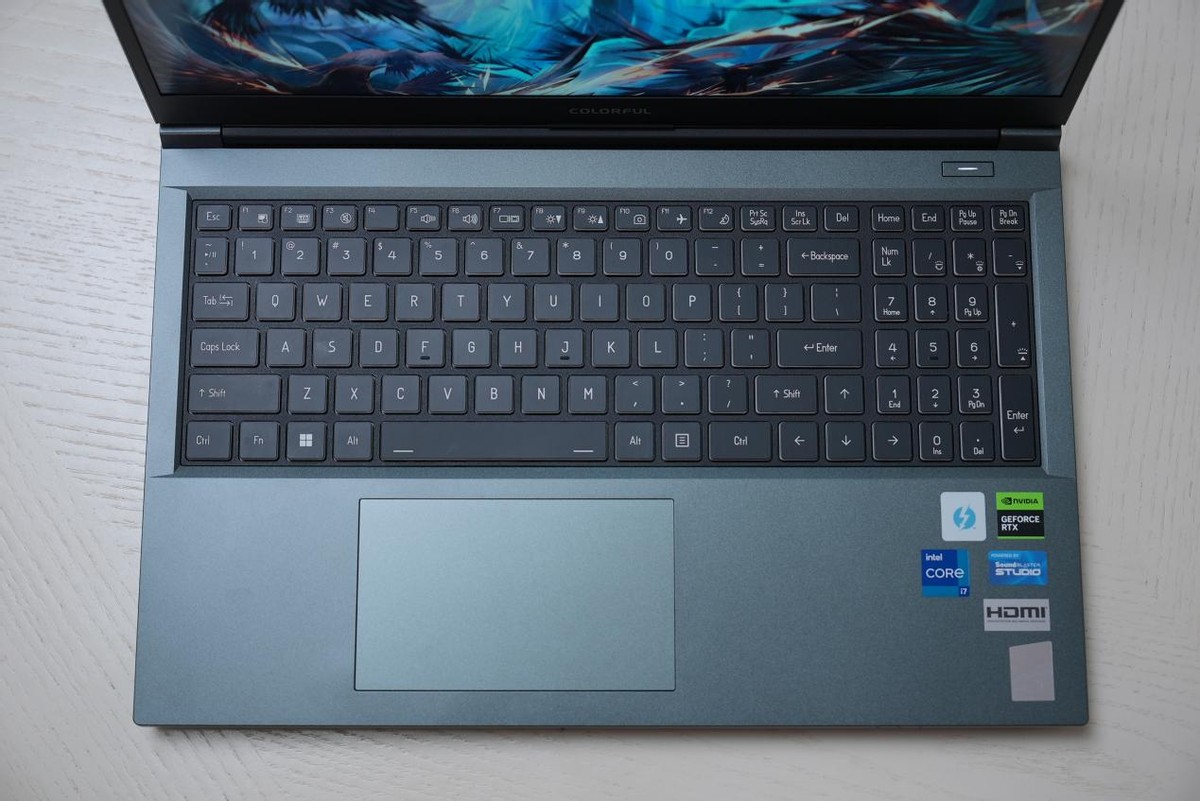 七彩虹将星x15at23新款屏幕素质,七彩虹将星x15at13代测评