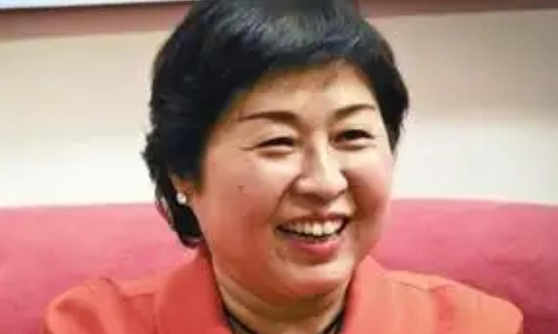 中国第一位女首富的人生,中国80年代第一女首富