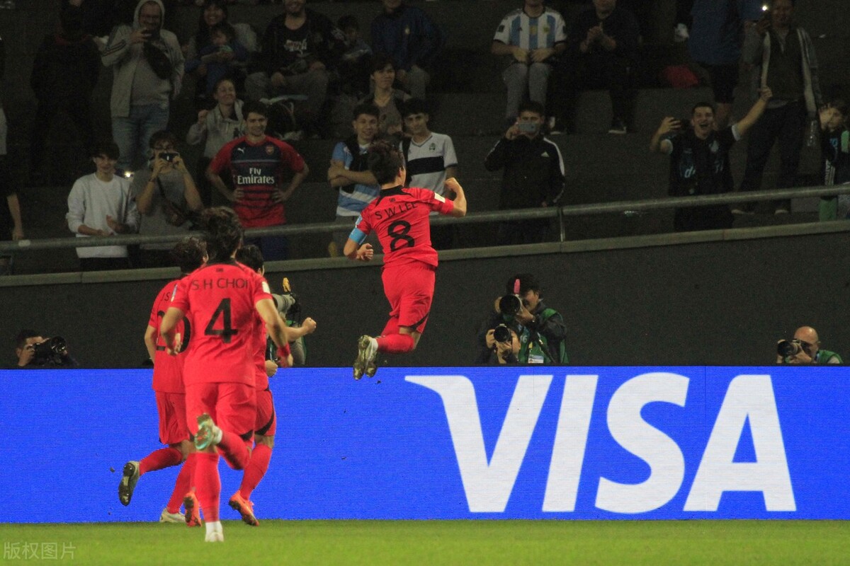 世青赛最新战报意大利绝杀韩国首次进决赛乌拉圭时隔10年再争冠