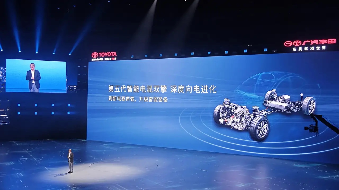 奉劝你们别“唱衰”日系车了,我家换了3台混动车,还是丰田耐用