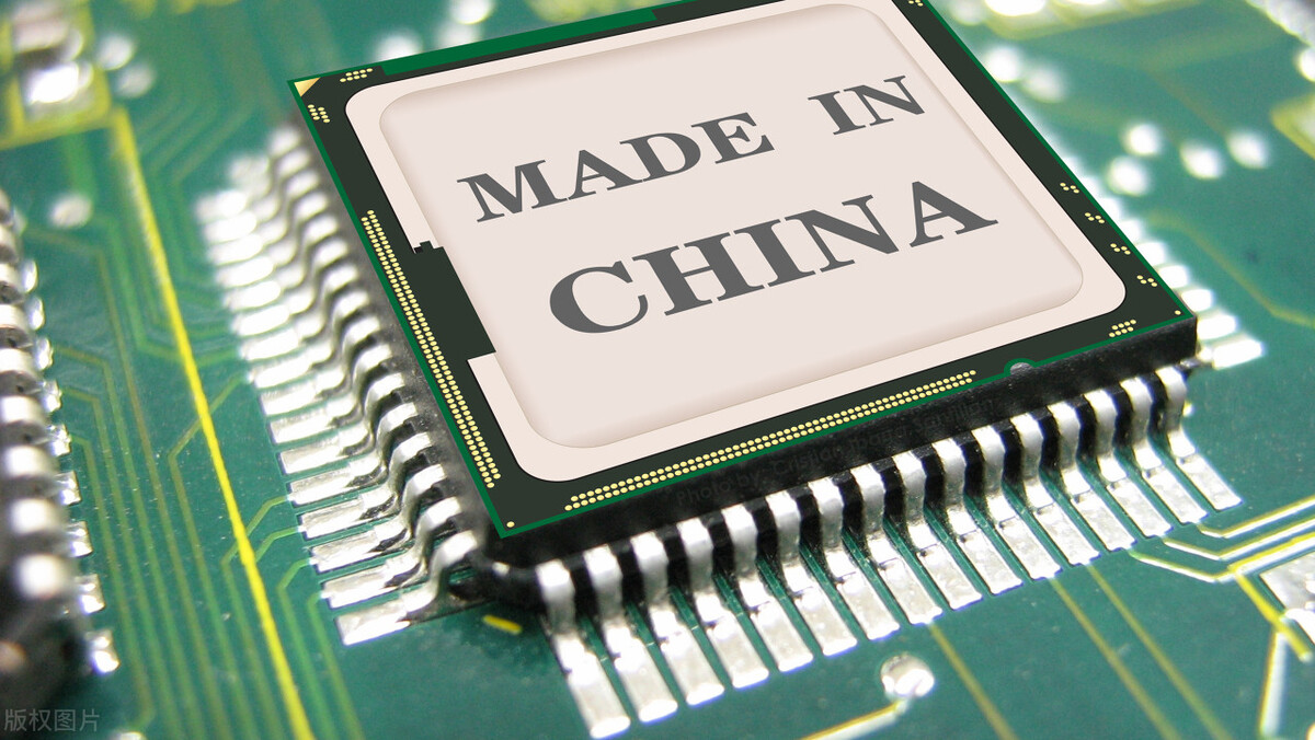 国产GPU芯片迎来突破，算力全球第一，中文编程也有好消息