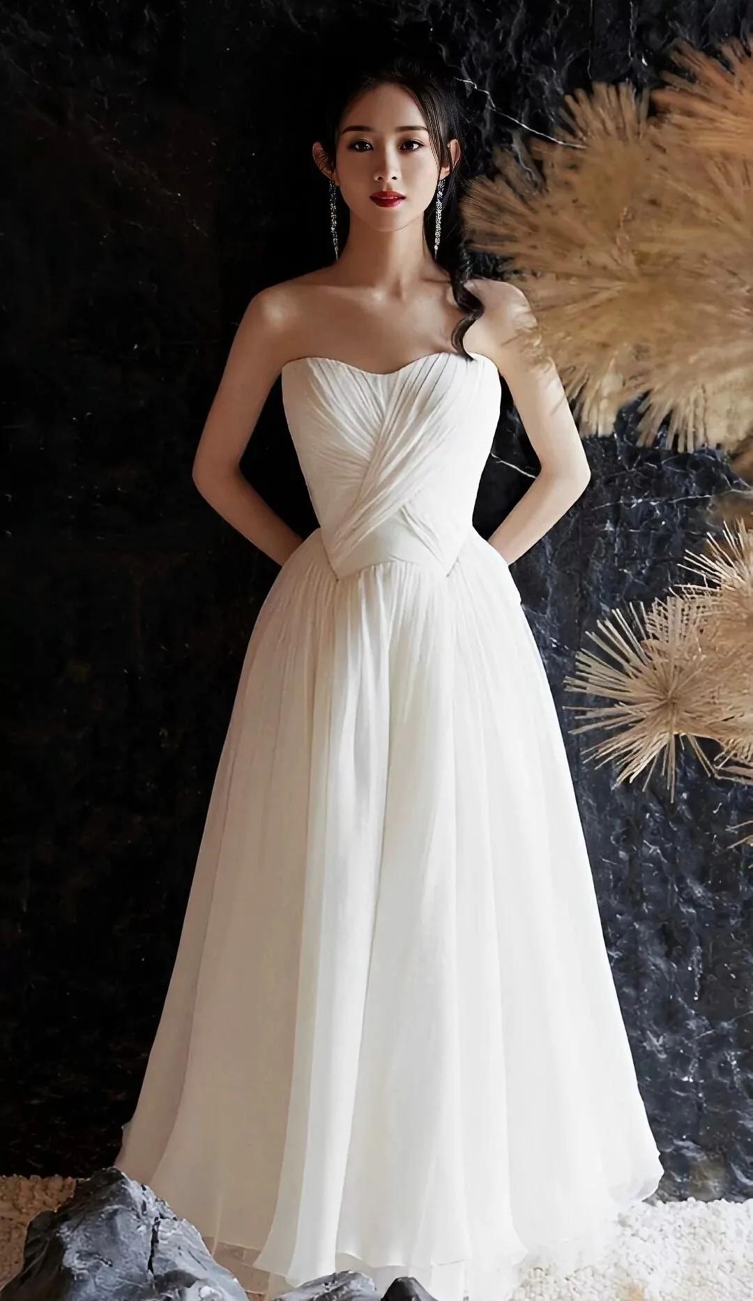 赵丽颖杨幂惊艳写真大片,魅力女神赵丽颖写真