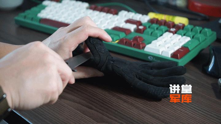 中国军队有战术手套吗,现役配发的战术手套