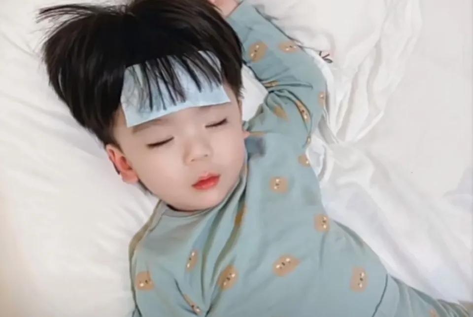 宝宝春季发烧都有哪些原因,宝宝感冒发烧了怎么办最有效