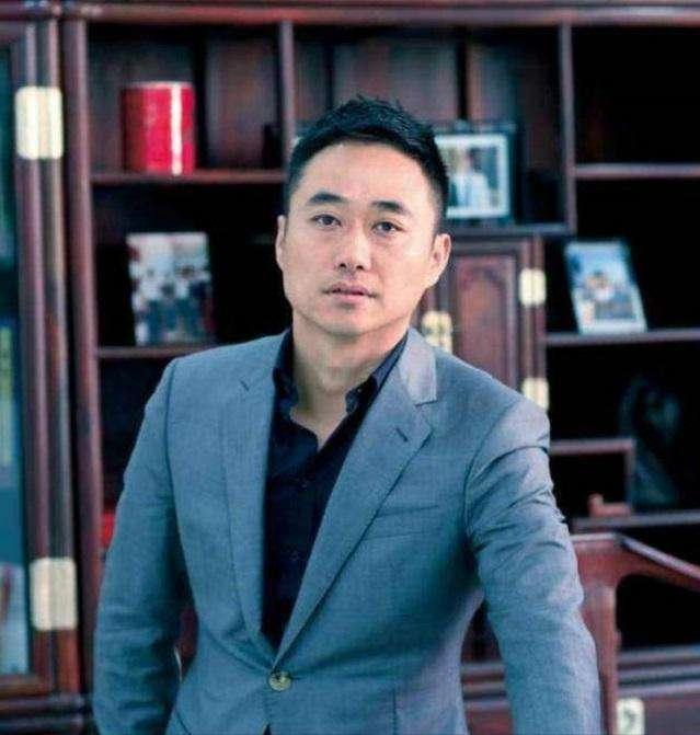 卫龙辣条包装被指涉低俗营销评论,卫龙辣条包装引质疑官方