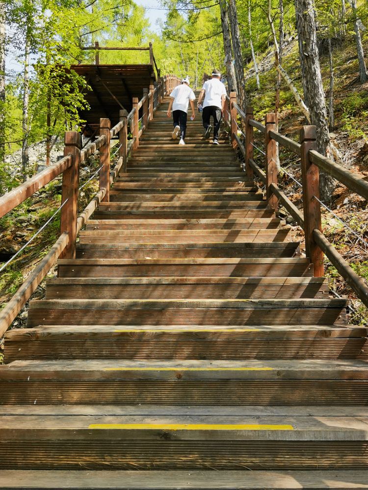 龙江县龙江第一湾,龙江第一湾山顶全貌