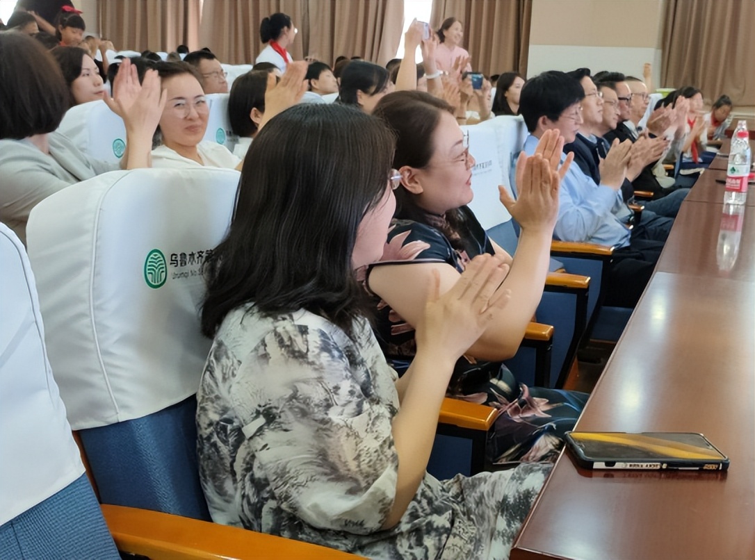 围棋授牌仪式,乌鲁木齐围棋特色的学校