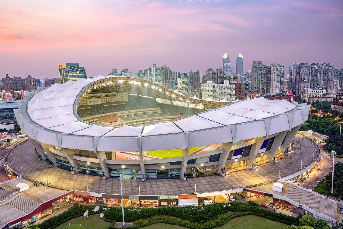 最大的体育场能容纳多少人,最新中国最大10座体育场