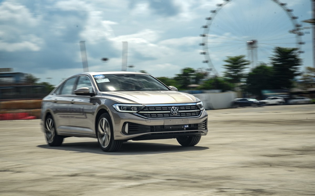 大众速腾2022款1.5t价格及油耗表,推1.5t车型静态体验新款大众速腾