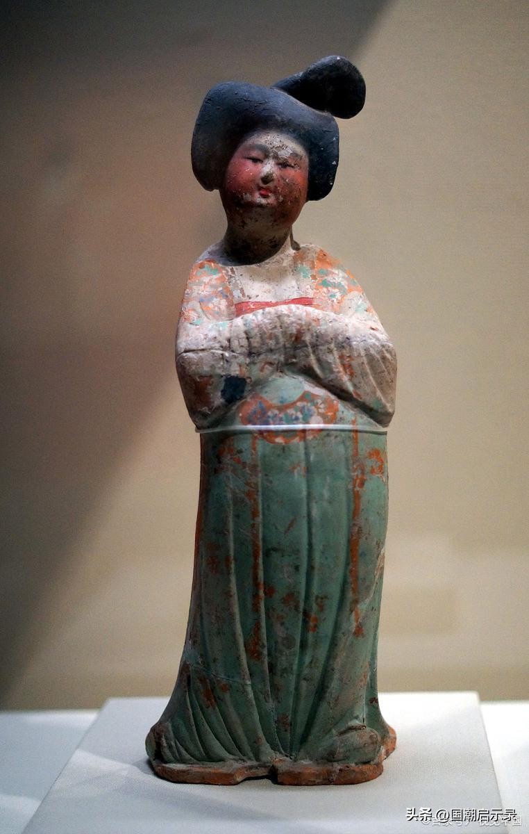 唐朝汉服齐胸襦裙怎么穿不掉,唐朝汉服齐胸襦裙介绍