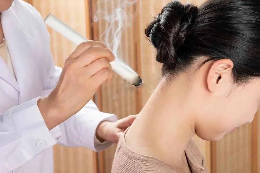 坚持艾叶药包泡脚祛痰湿,艾叶泡脚坚持多久有效果