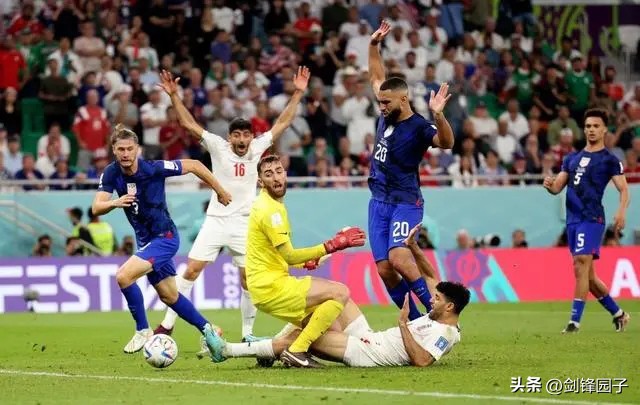 眼泪和抚摸，这就是干净而美丽的足球——乱侃世界杯之十二