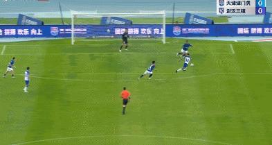 1-1！中超精彩大战：25犯+8黄+中框+救险+冲突，4万人见证