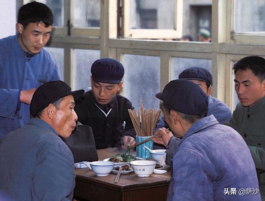 七十年代在饭店能吃些什么,70年代10块钱饭店能吃到什么