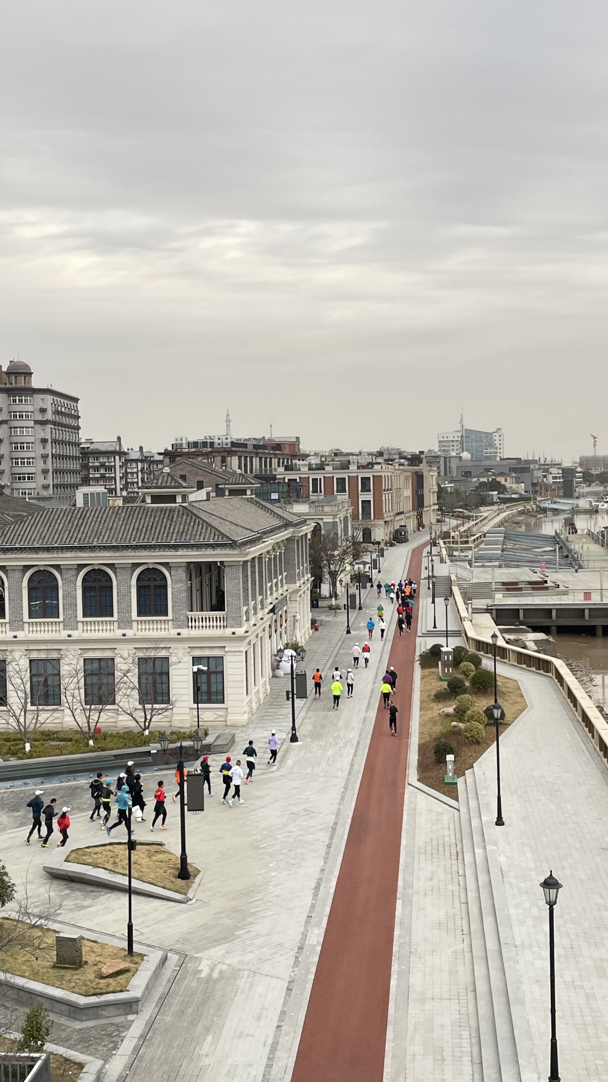 跑步路线画出一只“兔”！100多位宁波跑友迎新开跑