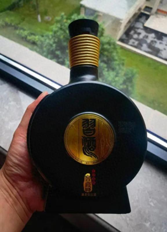 习酒（窖藏1988）名副其实！是一款不错的酱香型白酒！值得品鉴！