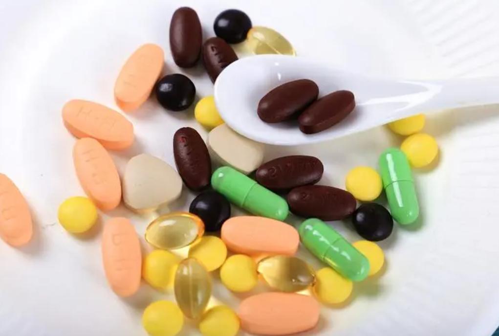 李亚诺中国断骨增高第一人,当年花16万断腿增高