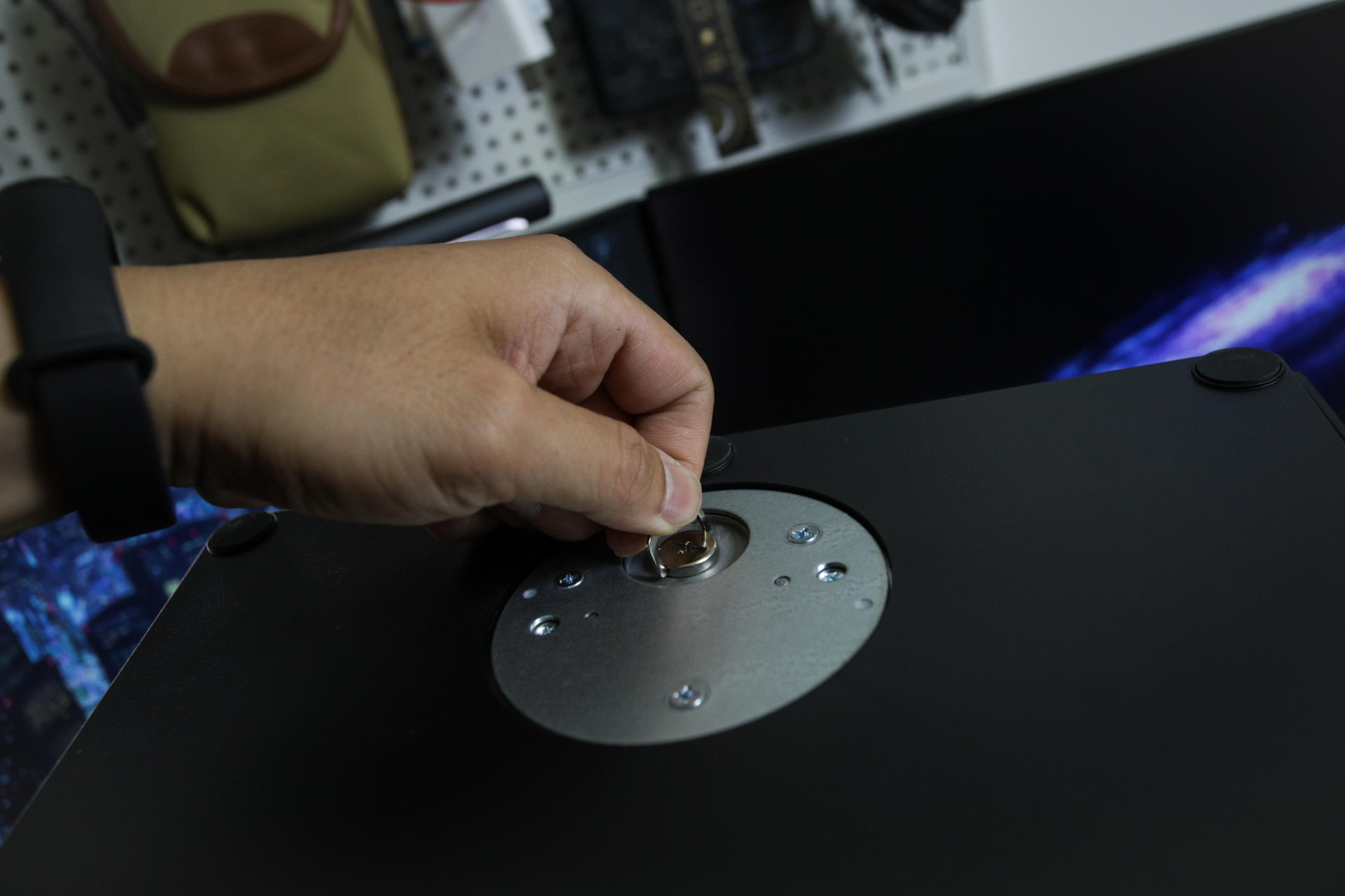 冠捷和优派三星显示器哪个好,4k的显示器优派和冠捷哪个好