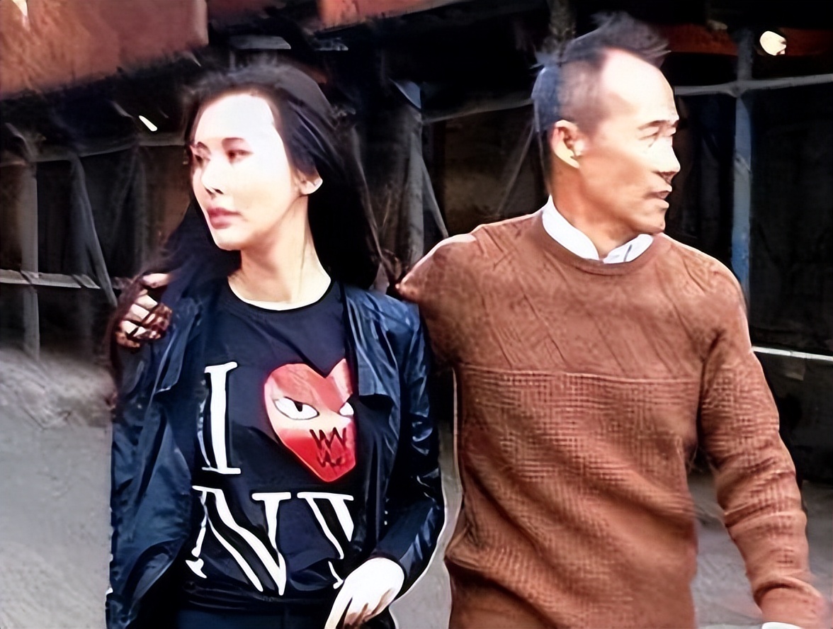 王石放弃千万,王石抛弃发妻