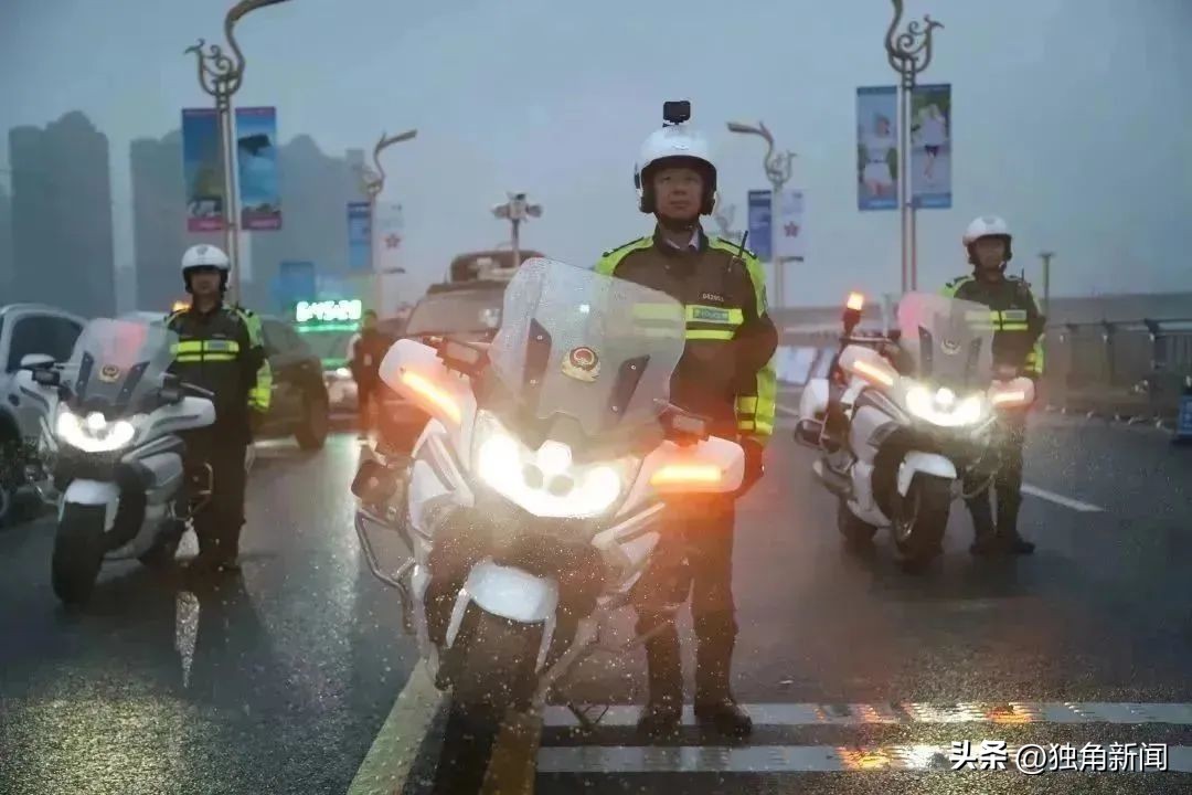 万人激情赛跑马拉松,四川万人马拉松