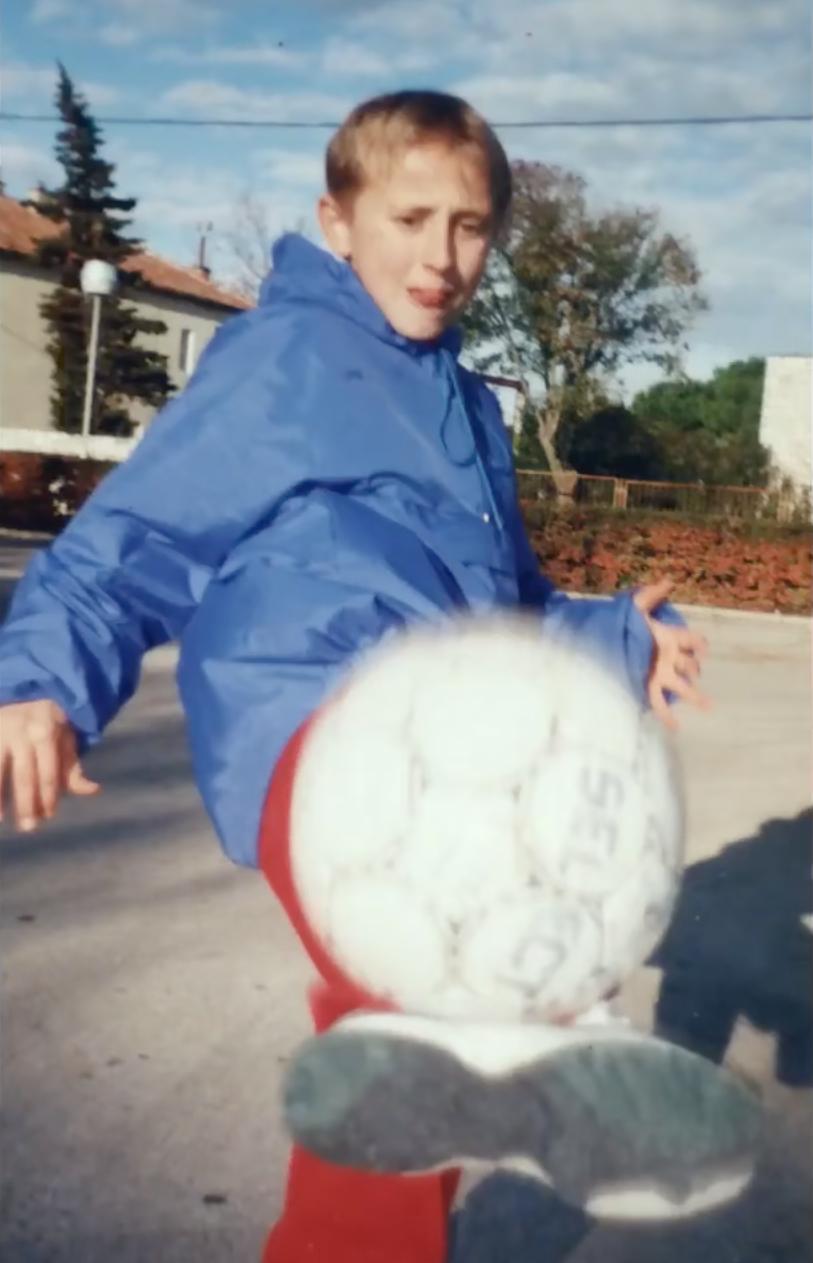 球迷爱C罗梅西，更多人爱莫德里奇