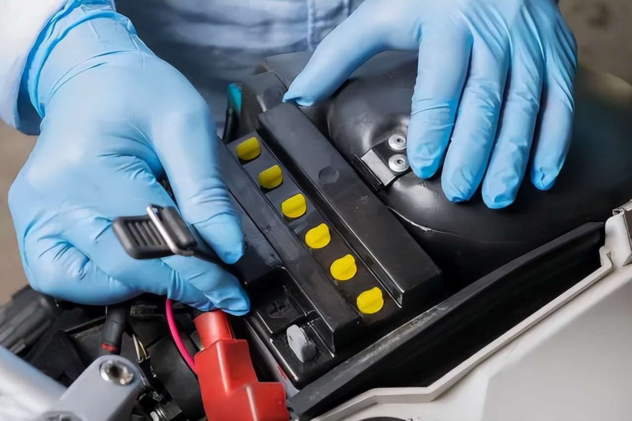 旧电动车换电池有哪些注意事项,现在换的电动车电池为什么不耐用