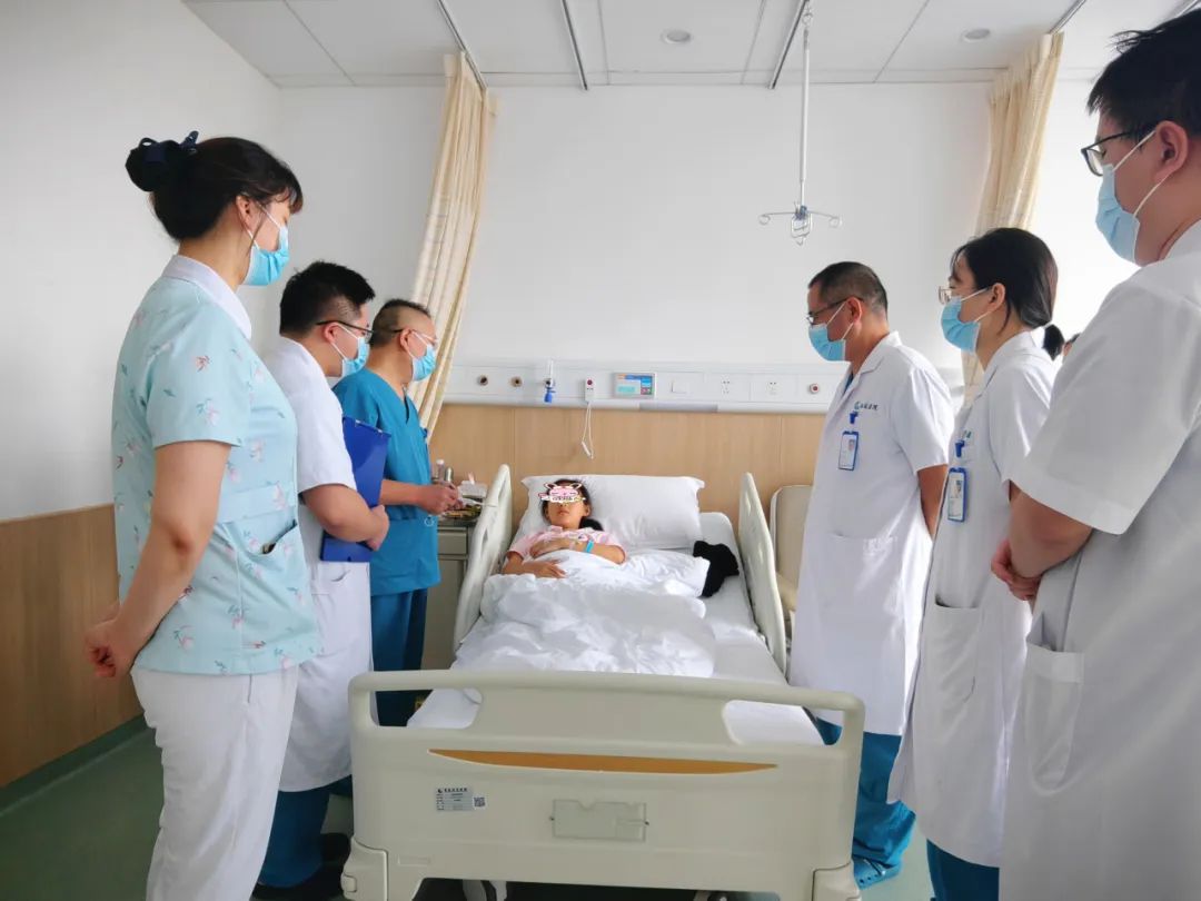 腺样体肥大造成嘴唇变厚会变丑吗,用嘴呼吸变丑还是腺样体肥大变丑