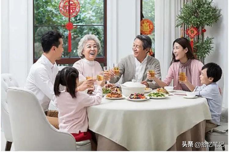 女性生娃后是否应该选择全职带娃