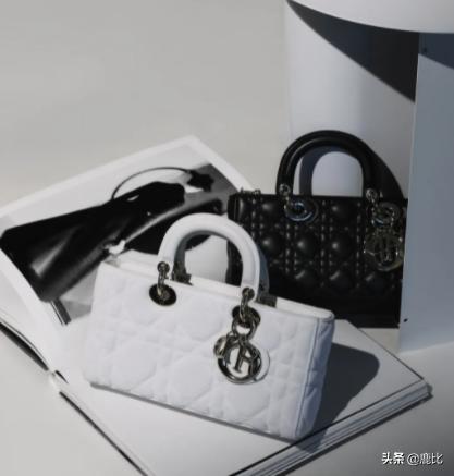ladydior戴妃包丝绒,美到窒息的迪奥戴妃包